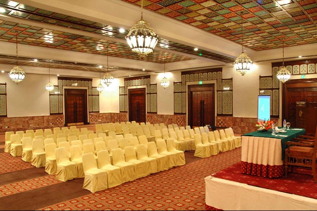 Faisalabad Serena Hotel Екстер'єр фото