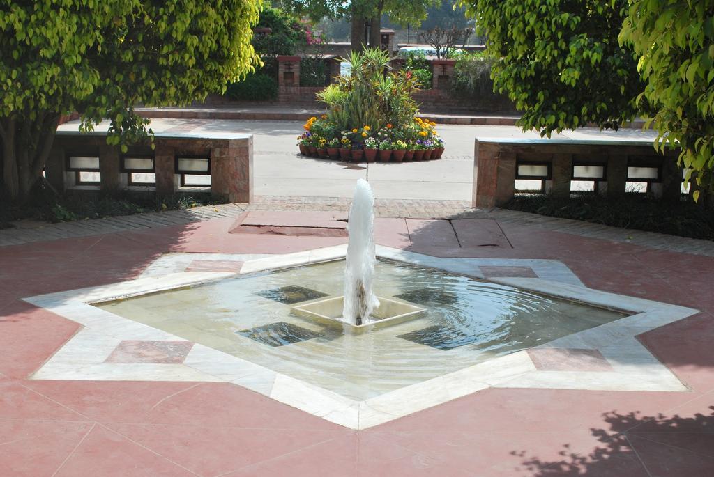 Faisalabad Serena Hotel Екстер'єр фото
