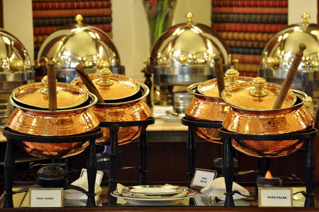 Faisalabad Serena Hotel Екстер'єр фото