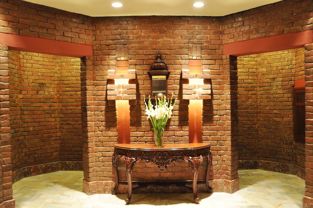 Faisalabad Serena Hotel Екстер'єр фото